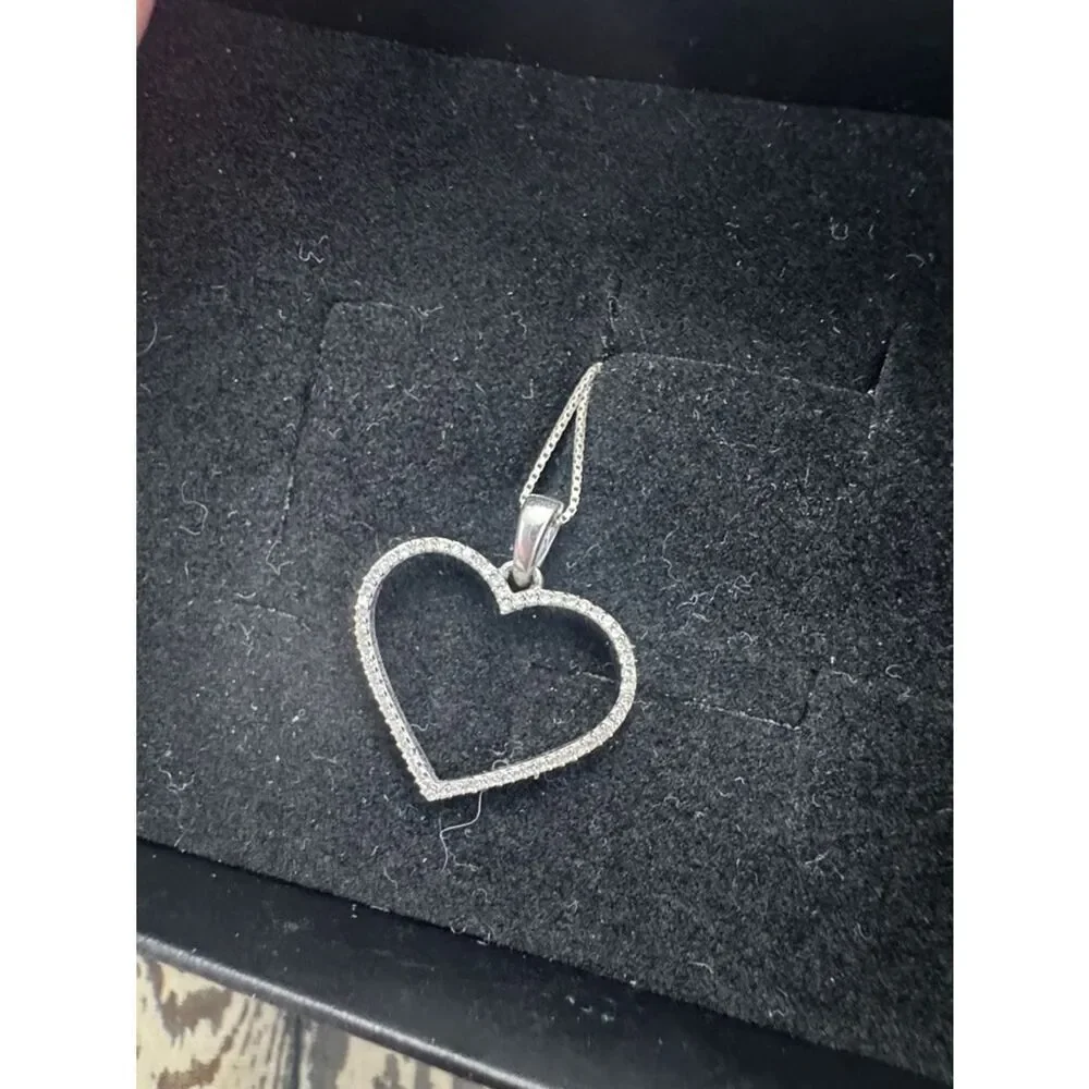 10k WG 1/8 ct Natural-Mined Diamond Heart Pendant Necklace